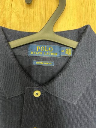 Polo Ralph Lauren azul con parches