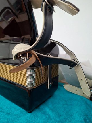 Acordeón HOHNER CONCERTO III