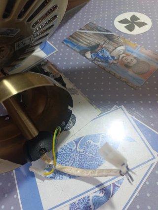 Ventilador de techo 5 aspas madera y 3 luces