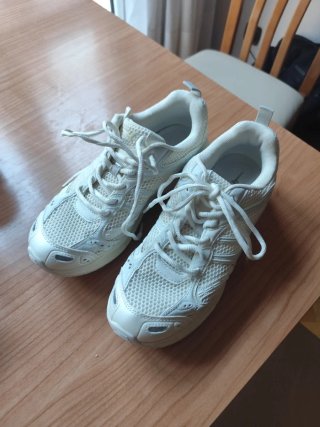 Zapatillas deportivas blancas