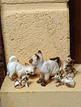 Familia Gatos Porcelana Mini Japón