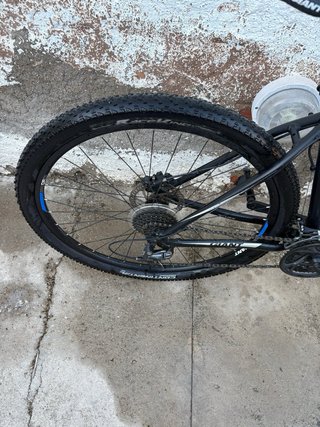 Bicicleta Giant Revel 29