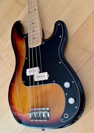 Bajo Electrico Precision Sunburst con decal Fender