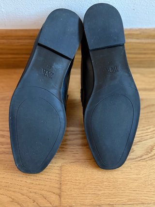 Mocasines Zara Hebilla Dorada de piel