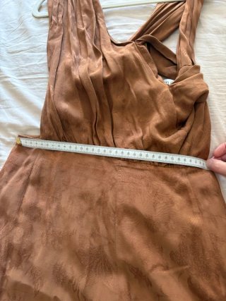 Vestido fiesta midi Velarde marca Mattuî, Talla M