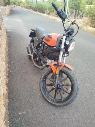 Ducati Scrambler Sixty2 Naranja