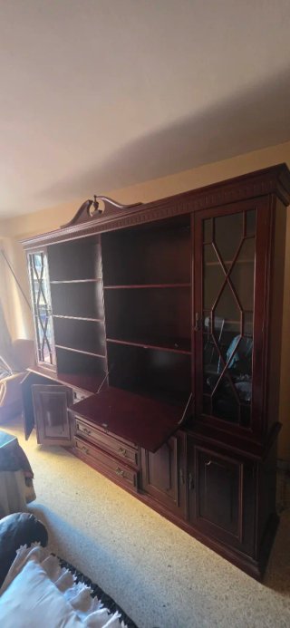 Mueble antiguo madera y cristal