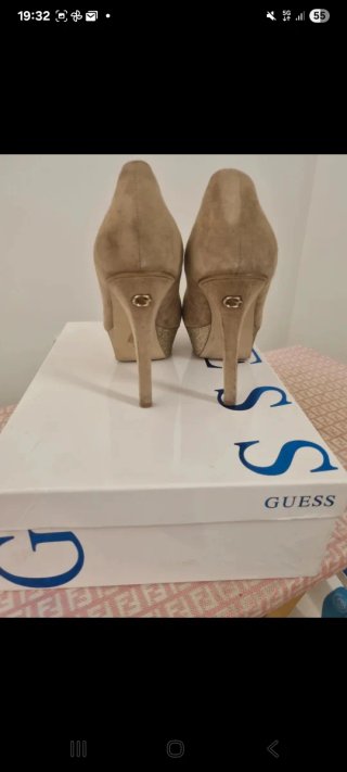 Scarpe con tacco Guess beige