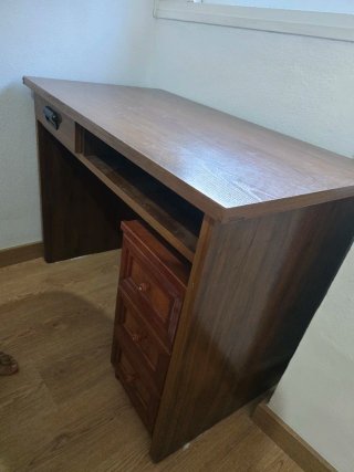 Escritorio madera con cajonera - Gratis