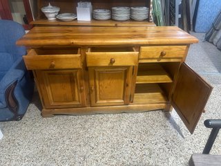 APARADOR PINO - 120€
