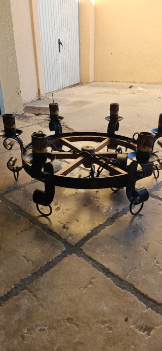 Lámpara Rústica de Madera y Metal