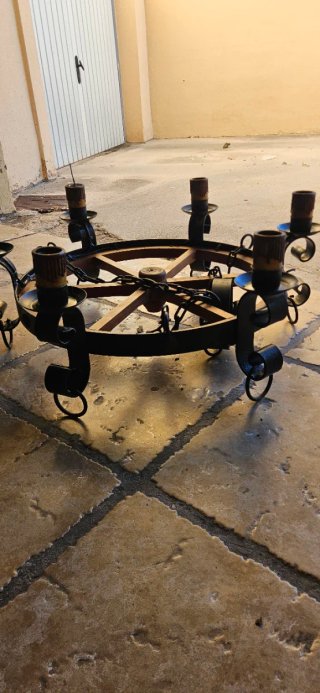 Lámpara Rústica de Madera y Metal