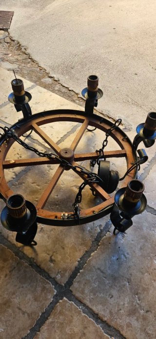 Lámpara Rústica de Madera y Metal