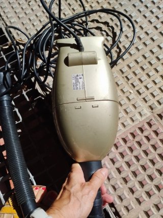 Aspirador de mano Ufesa 800W