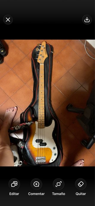 Bajo Eléctrico con Funda