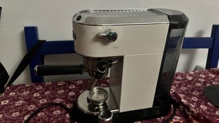 Cafetera Express DeLonghi Dedica Blanca