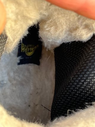 Botas originales,piel Dr. Martens con borreguito