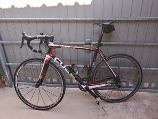 Bicicleta de carretera CUBE