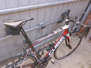 Bicicleta de carretera CUBE