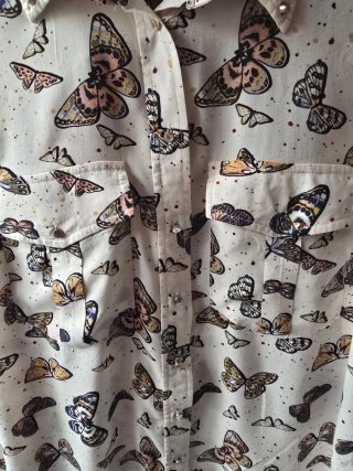 Camisa Stradivarius Mariposas Talla M