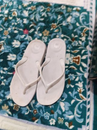 Chanclas blancas