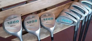Palos de Golf Wilson 1200