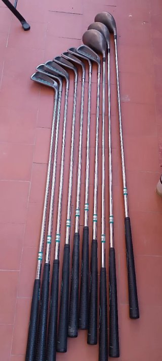 Palos de Golf Wilson 1200