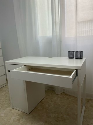 Escritorio blanco Regalo lapiceros y organziadores
