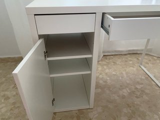 Escritorio blanco Regalo lapiceros y organziadores