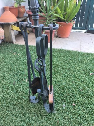 Juego Utensilios Chimenea hierro forjado y Madera