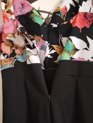 2 Tute eleganti donna nere e fantasia(M)