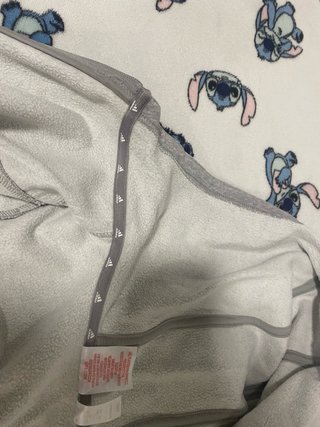 Chaqueta Adidas Gris con Cremallera