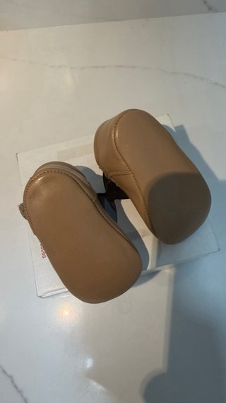 Zapatos niña beige talla 16