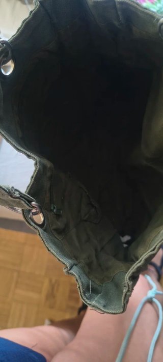 Bolso de tela verde caqui estilo casual