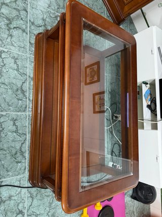 Mueble de salón vitrina madera