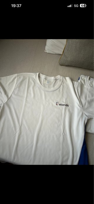2 Camisetas Deportivas Attendis Blancas