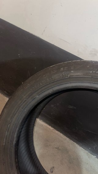 Neumático Pirelli