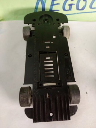 Carrocería y Chasis Corvette C6R Scalextric WOS