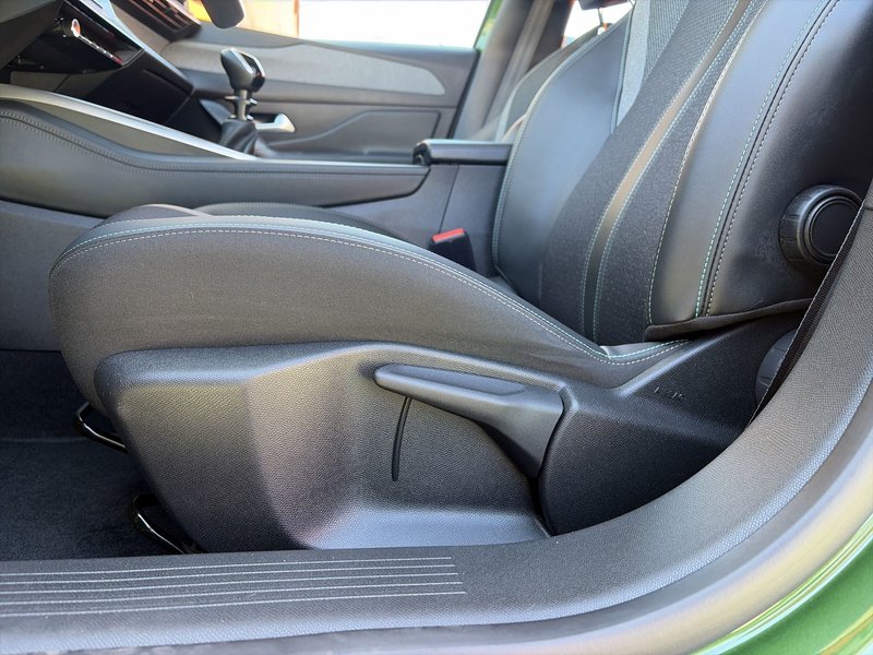 Peugeot 308 2022, foto 9