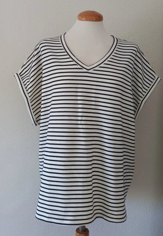 Camiseta Rayas Horizontales Negra y Beige