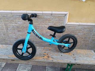 Bicicleta de equilibrio Sawyer azul