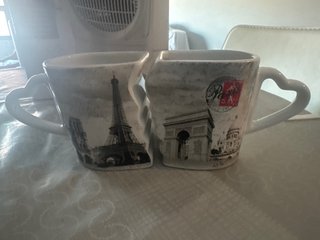 Juego 2 Tazas Corazón París