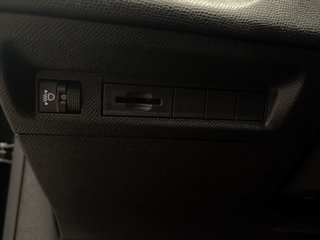 Peugeot 408 Puretech 130 Allure Pack EAT8 96 kW (130 CV)