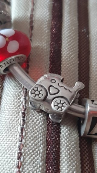 Pulsera Pandora con charms