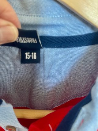 Polo manga larga rojo Talla 16 esta casi sin usar
