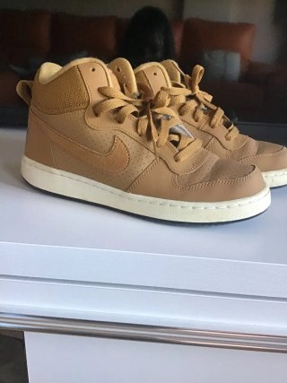 Nike Borough Mid GS Talla 38.5