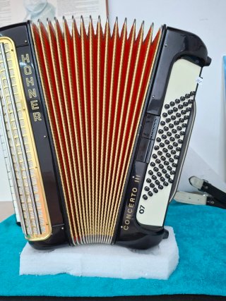 Acordeón Hohner Concerto III Negro