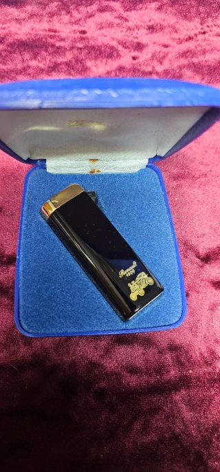 Encendedor Renault conmemorativo