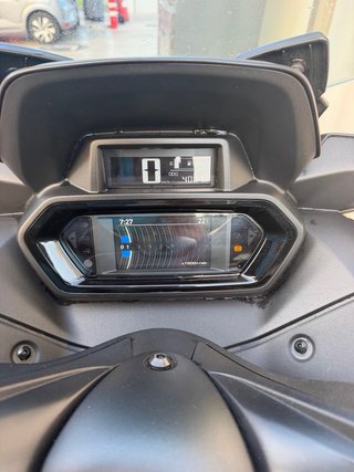 Yamaha x max tech