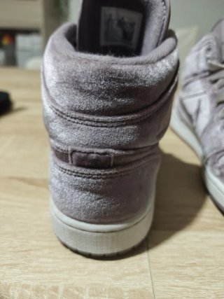 Air Jordan 1 Mid Morado Terciopelo Talla 44.5